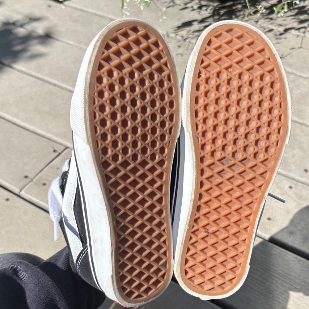 Vans Classic Black and White Skate shoes - Picture 3 of 6